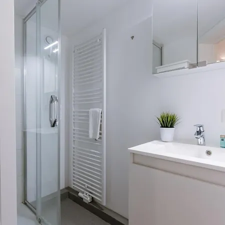 Huswell - Homely Duplex Near Historic Center & Station Appartement