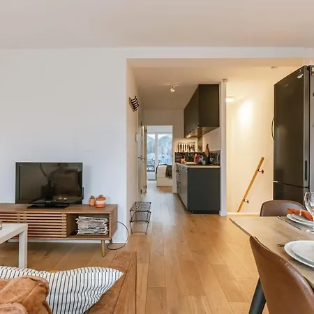 Huswell - Homely Duplex Near Historic Center & Station * Ghent